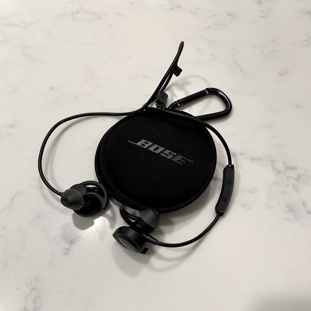 BOSE SoundsSport Wireless Earbuds. EUC